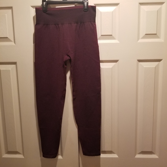 PINK Victoria's Secret seamless leggings - Picture 1 of 3